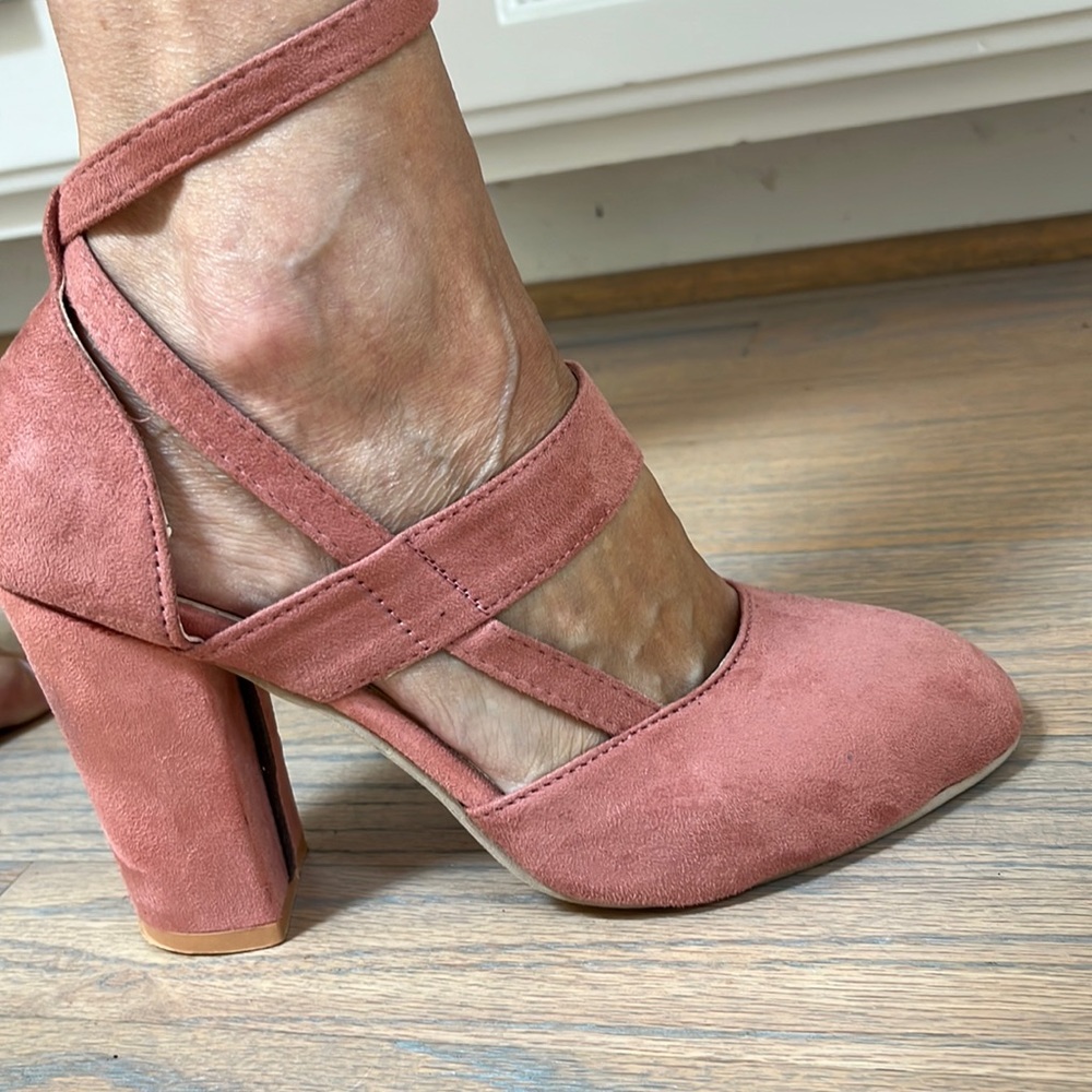Dusty pink block heels size 38 with straps